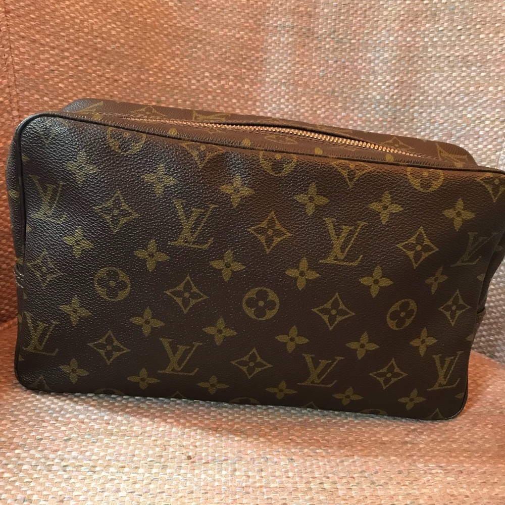 Louis Vuitton Trousse 28
